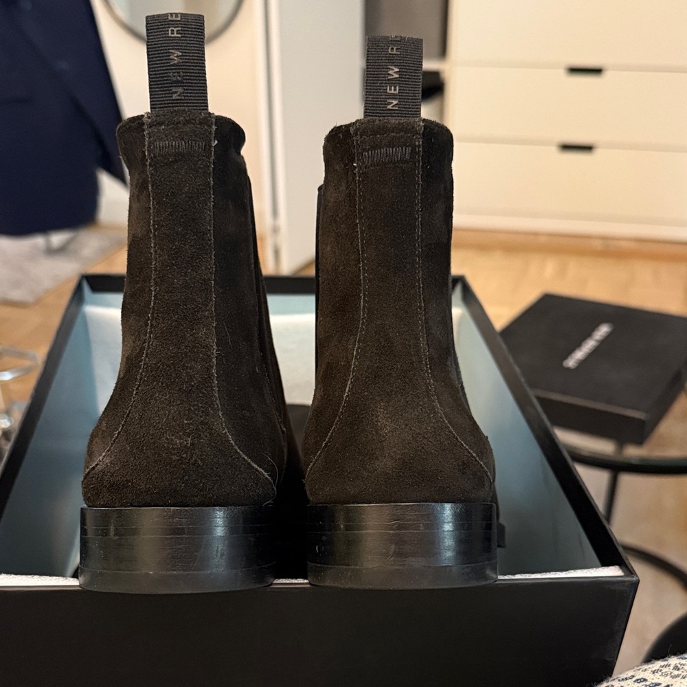 Men's Black Suede Chelsea Boots - Picture 4 of 6
